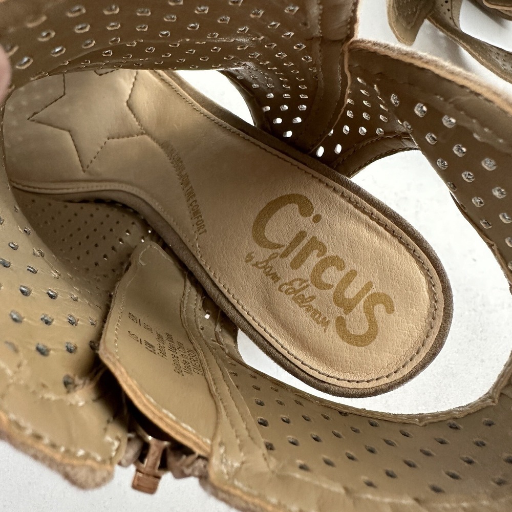 Circus by Sam Edelman Emerson Peep Toe Bootie Brown Block Heel Perforated 6.5M - Picture 7 of 9